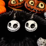 Aretes personaje de terror esqueleto sonriente