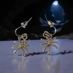 Aretes araña plateada
