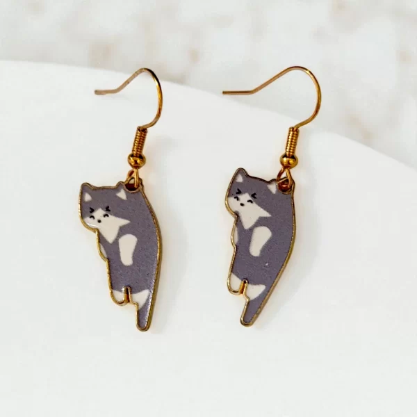 Aretes gato gris