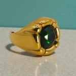 anillo acero inoxidable dorado piedra verde cuadrado