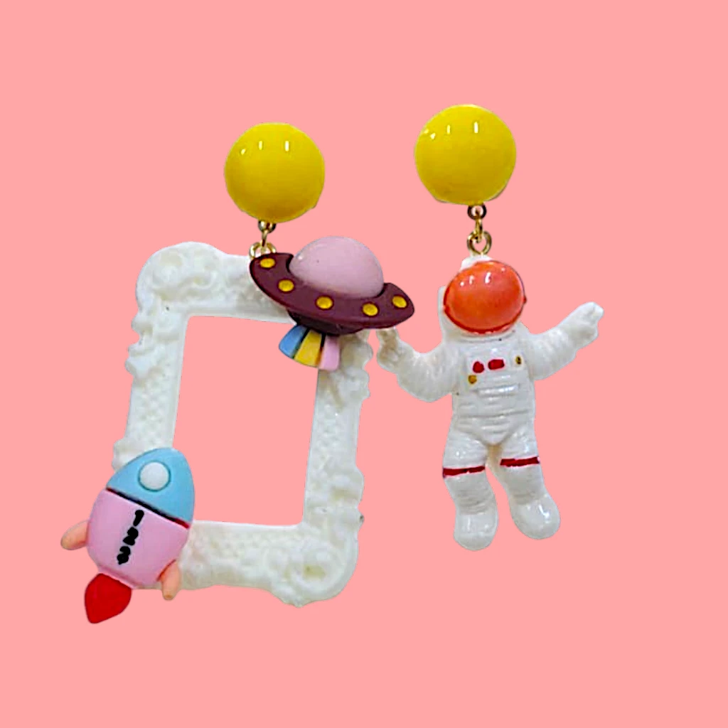 WhatsApp Image 2026-06-17 at 3.11.07 PM (1) ARETES DE ASTRONAUTA CON MARCON DE COETE - Image 1