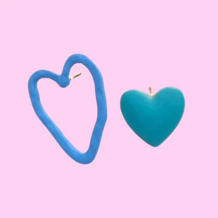 aretes de corazon azul con cirueta y relleno
