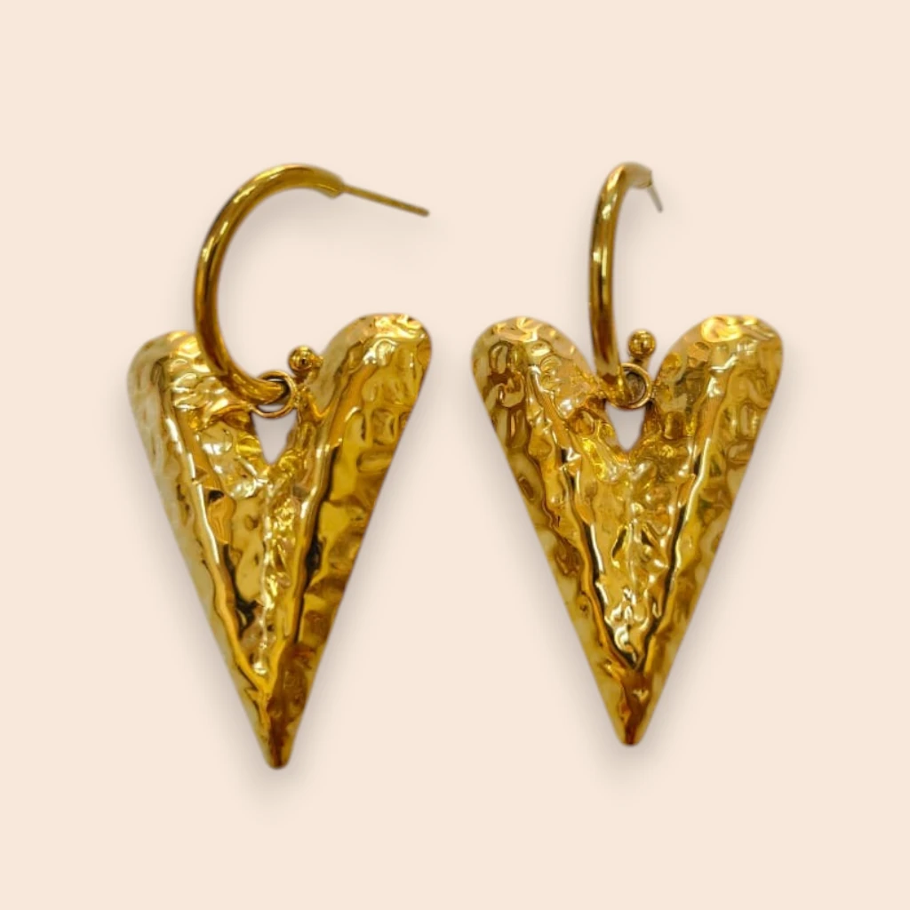 WhatsApp Image 2026-06-23 at 12.11.33 PM (1) aretes de acero inoxidable de corazón colgante - Imagen 1