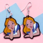 ARETES DE MDF ALICIA PENSANDO