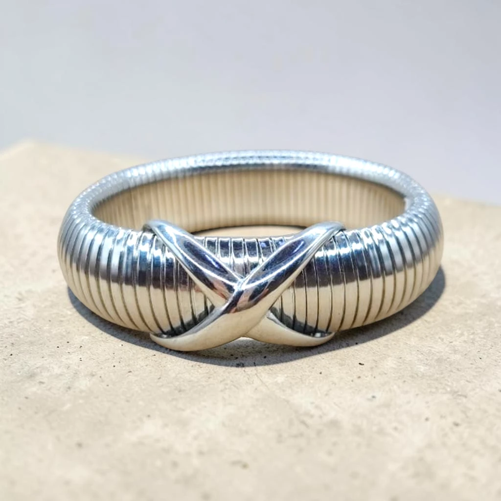 WhatsApp Image 2026-07-07 at 2.18.10 PM PULSERA PLATEADA DE ACERO INOXIDABLE - Imagen 1