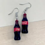 aretes con diseño de refresco negro