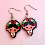 ARETES DE DISEÑO MUÑECA LELE DIADEMA COLORIDA MDF