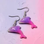 aretes de delfin de colores