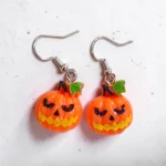 aretes de halloween de calabaza mala