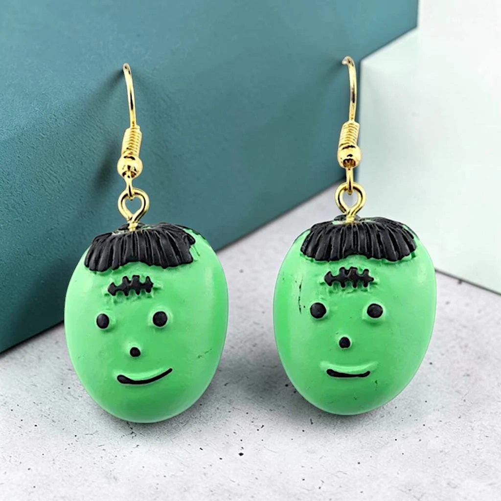 WhatsApp Image 2026-09-24 at 1.56.16 PM (1) aretes de halloween Frankenstein modelo 1 - Imagen 1
