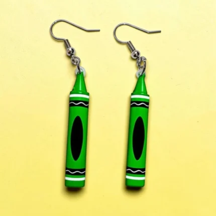 aretes de diseño crayola verde