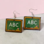 ARETES DE PIZARRON ABC KAWAII