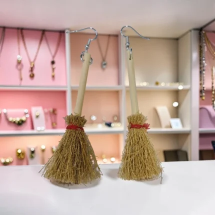 ARETES DE ESCONA DE BRUJA
