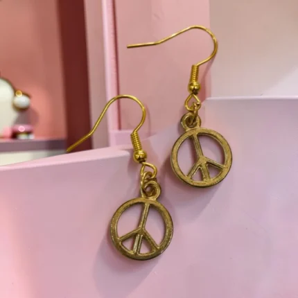 ARETES DORADOS DE PECE LOVE