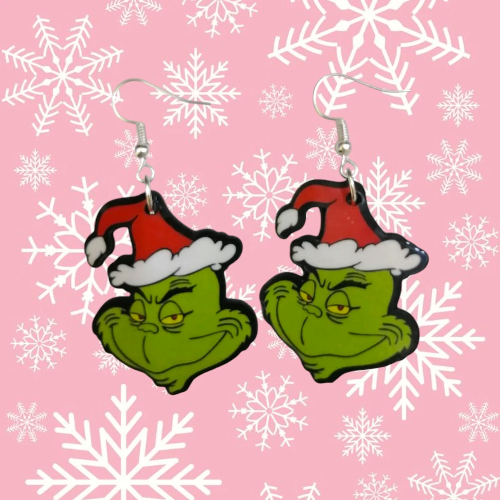 WhatsApp Image 2026-10-26 at 11.45.29 AM (2) ARETES DE NAVIDAD QUIEN VERDE MODELO 6 - Imagen 1