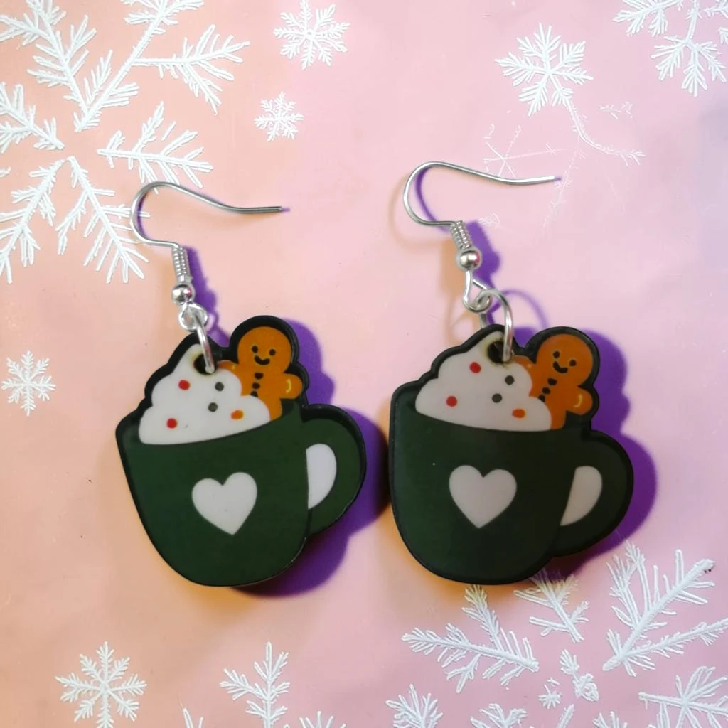WhatsApp Image 2026-10-26 at 11.45.35 AM (3) ARETES DE NAVIDAD TAZA VERDE DE CHOCOLATE - Imagen 1